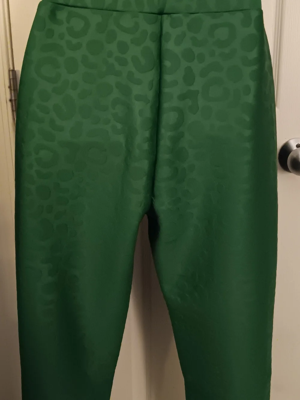 Emily McCarthy Green Leopard Jogger Pants Women's Size S NWT